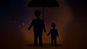 Silueta de un adulto y un niño bajo un paraguas a contraluz ámbar, símbolo cinematográfico de protección familiar con seguro de vida